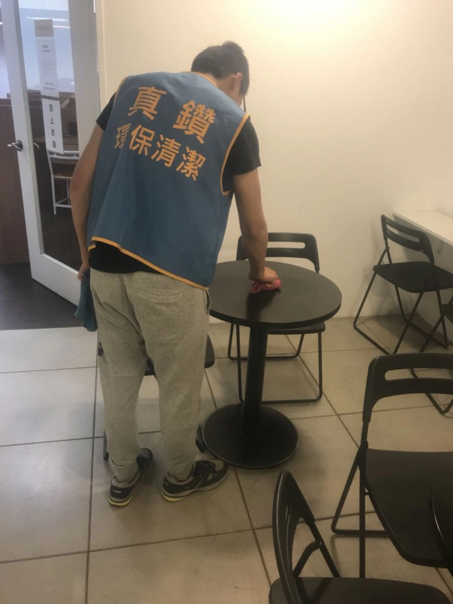 桌子擦拭